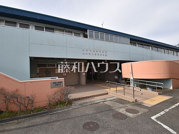 調布市西部公民館 (990m)