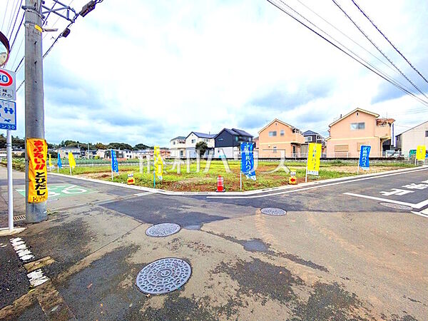 接道状況および現場風景　【清瀬市竹丘3丁目】 平日のご案内も可能です。まずはお気軽にお問合せ下さいませ。