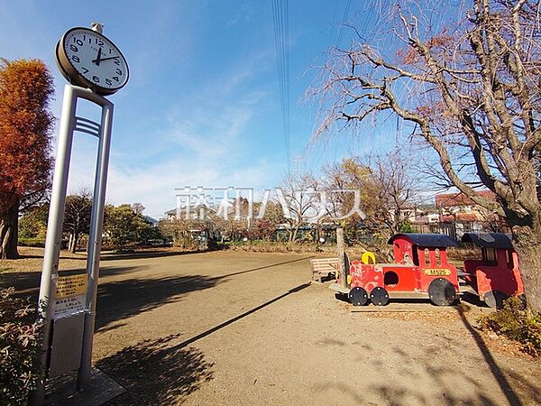 並木町公園 (710m)