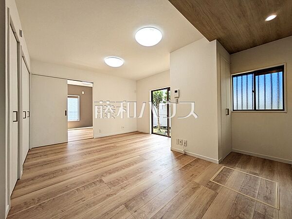 リビング　【西東京市田無町4丁目】