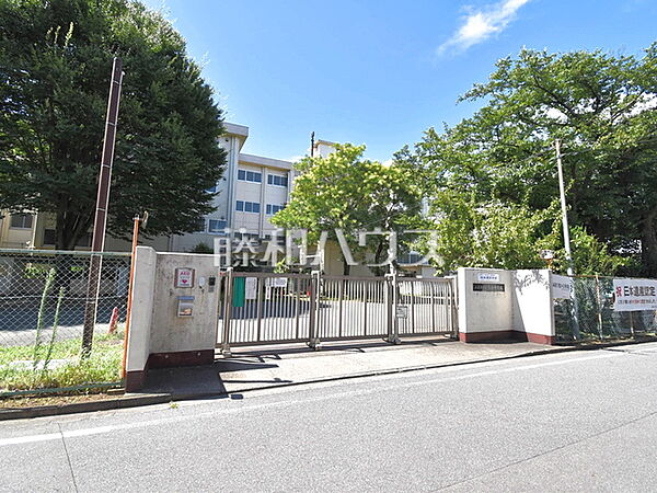 八王子市立打越中学校 (1810m)