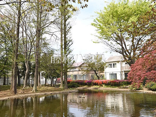つつじ公園 (750m)