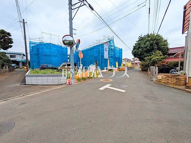 接道状況および現場風景 【清瀬市下宿2丁目】 平日のご案内も可能です。まずはお気軽にお問合せ下さいませ。