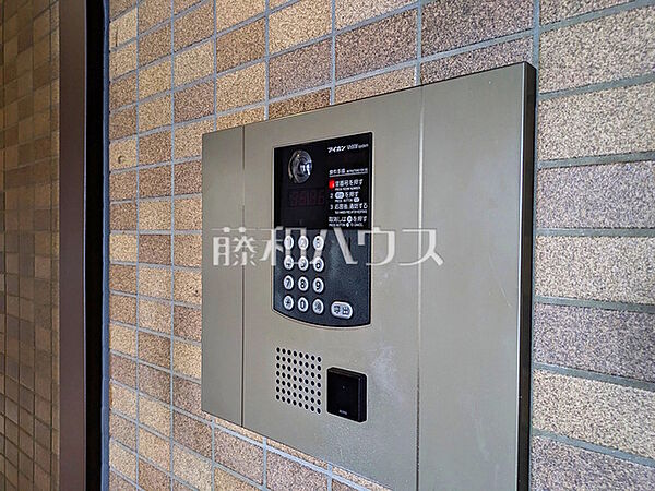 安心のオートロック付きマンション　 安心のオートロック付きマンション。日々の安全を守ります。