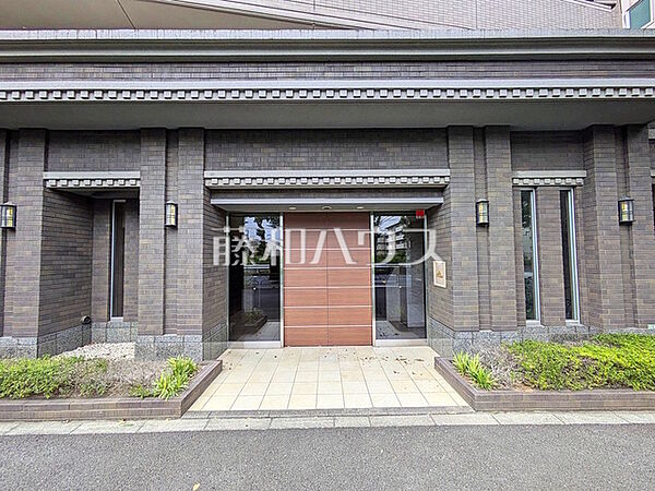エントランス　【ナイスブライトピア世田谷千歳台】