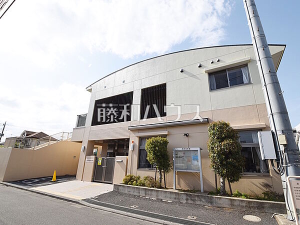 三鷹市立西野保育園 (580m)