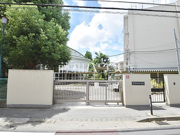 調布市立第四中学校 (520m)