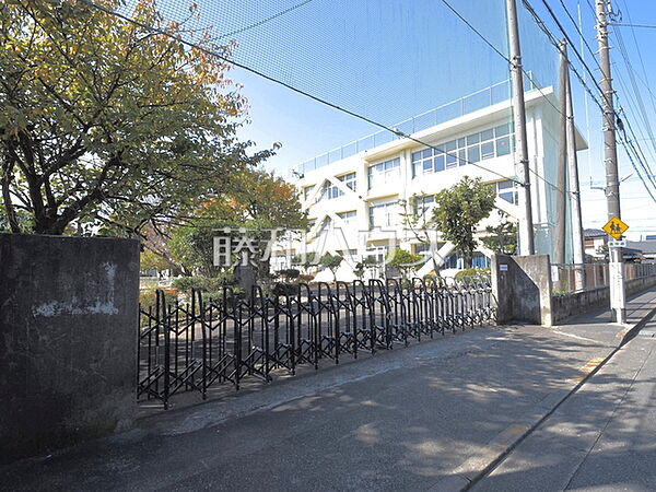 東大和市立第二中学校 (260m)