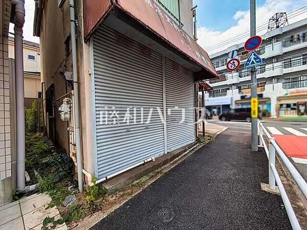 現地写真(現況：古屋有)　【東久留米市大門町1丁目】 見学はしたいけど、なかなか時間が取れない・・・そんな方に出勤前や仕事終わりにマイホームを見学できるサポートをいたします。