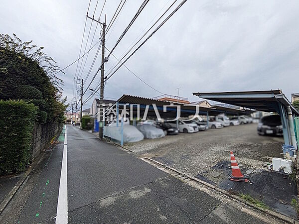 接道状況および現場風景　【世田谷区喜多見5丁目】