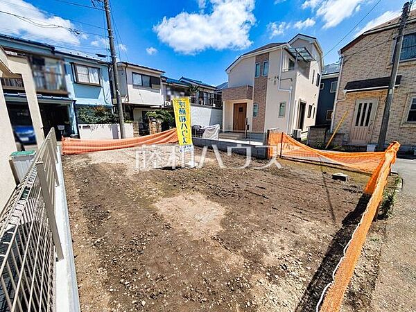 現地写真　【東久留米市金山町2丁目】 建物のプレゼンをさせていただきますので、実際の完成イメージを思い描いていただくことができます。お気軽にお問合せ下さい。