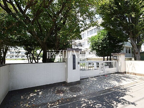 東久留米市立第六小学校 (220m)