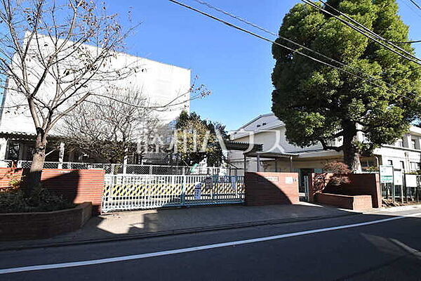 練馬区立北町西小学校 (650m)