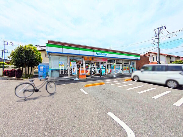 ファミリーマート 八王子大楽寺東店 (680m)