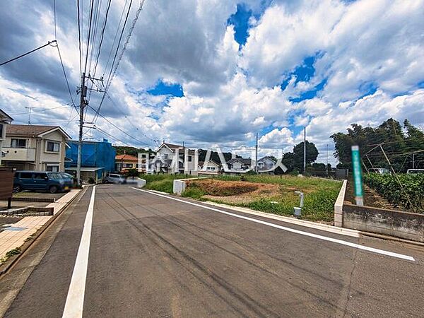 接道状況および現場風景　【八王子市石川町】 物件の事、諸費用の事など、小さな疑問もお気軽にご連絡・ご相談下さい。