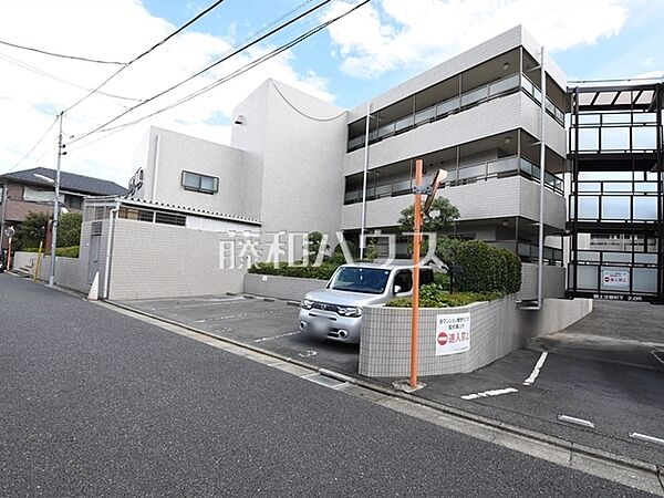 駐車場　【ベウラ大泉学園】