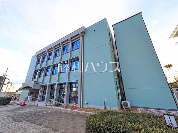 新座市立栄出張所 (920m)