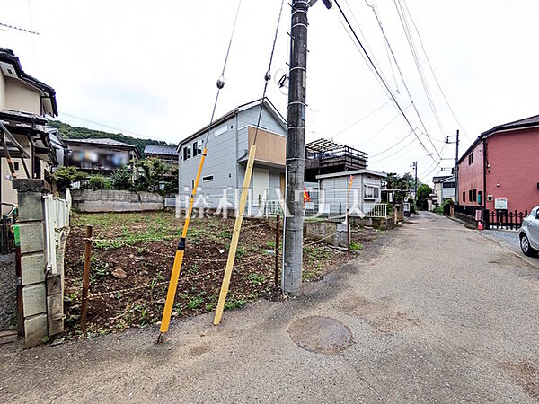 接道状況および現場風景　【八王子市元八王子町3丁目】