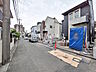 外観：接道状況および現場風景　【小平市学園東町3丁目】