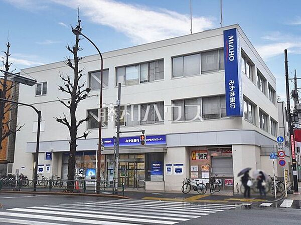 みずほ銀行高円寺支店 (470m)
