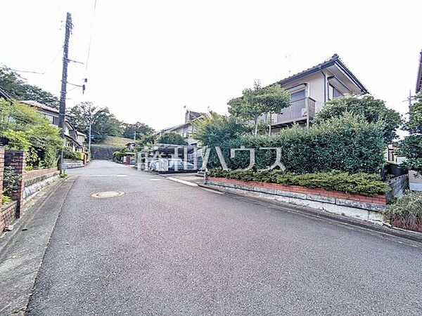 接道状況および現場風景　【八王子市北野台2丁目】