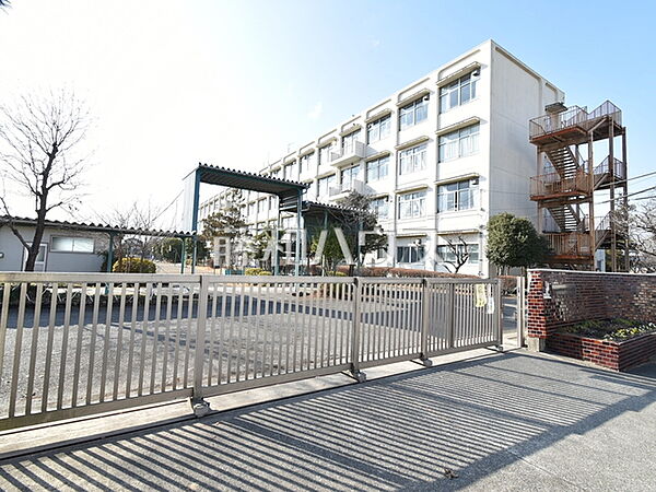 八王子市立片倉台小学校 (400m)