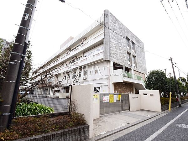 武蔵野市立第一小学校 (610m)