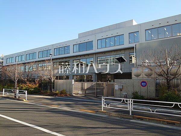 西東京市立ひばりが丘中学校 (860m)