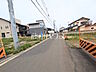 外観：接道状況および現場風景　【富士見市大字水子】住まいの事なら地元で豊富な実績を誇る、地域密着の当社へお任せ下さい！