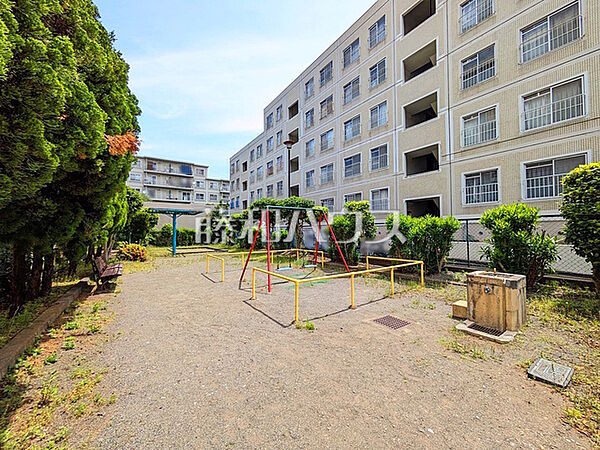 北田中公園 (200m)