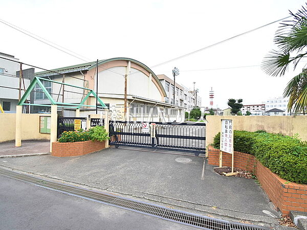 八王子市立第四小学校 (630m)