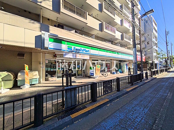 ファミリーマート 小平駅南店 (950m)