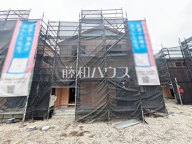 現場風景【清瀬市下清戸4丁目】 ここに住む方を想像して、着々と建築しております!