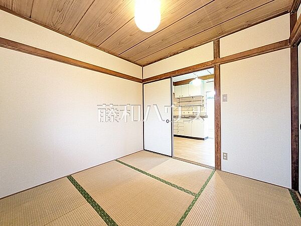 和室　【メイゾン立川二番館】