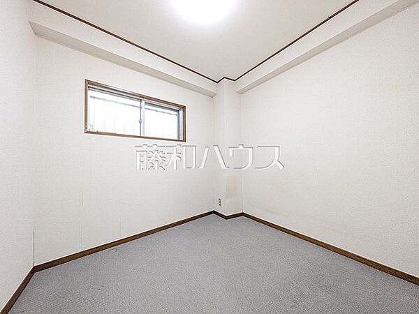 居室　【メイゾン立川二番館】