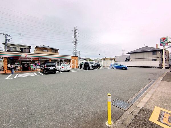 セブン-イレブン 日野石田2丁目店 (400m)