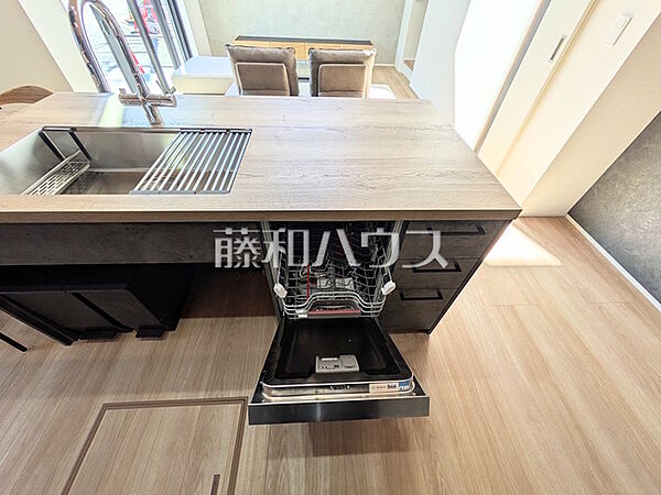 27号棟モデルハウス　キッチン・食器洗浄乾燥機　【新座市野火止3丁目】