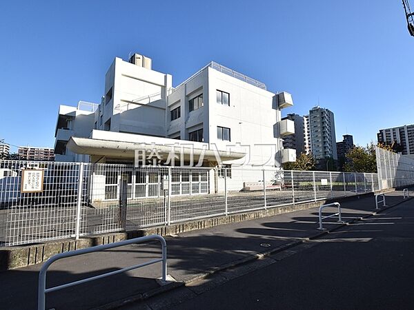 府中市立府中第一小学校 (260m)