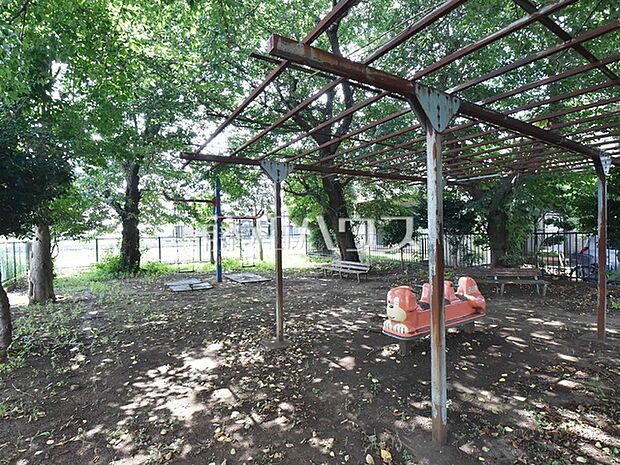 藤が丘児童遊園 (160m)