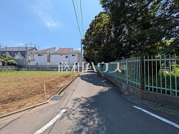 接道状況および現場風景　【日野市多摩平6丁目】
