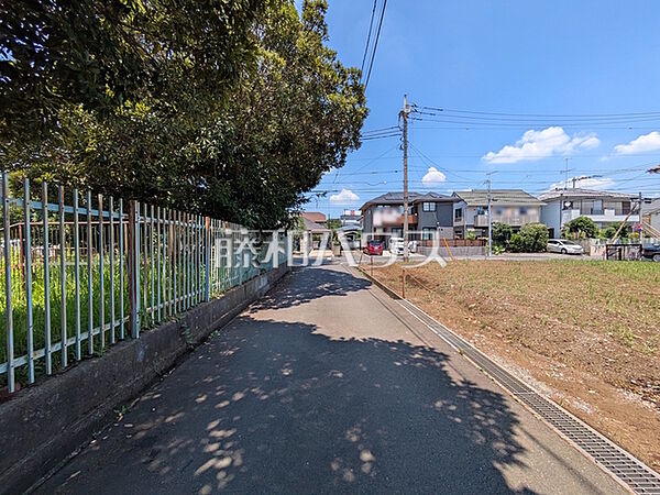 接道状況および現場風景　【日野市多摩平6丁目】
