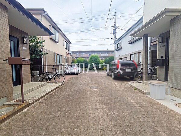 接道状況および現場風景　【三鷹市野崎2丁目】