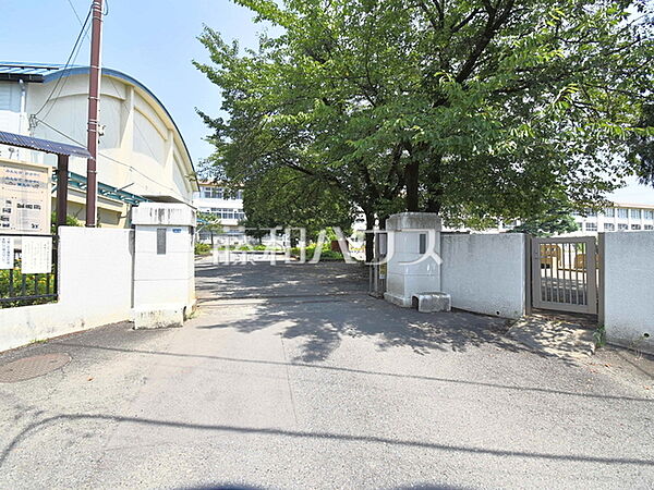 八王子市立第九小学校 (600m)
