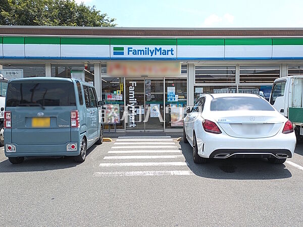 ファミリーマート 中野中央通り店 (320m)