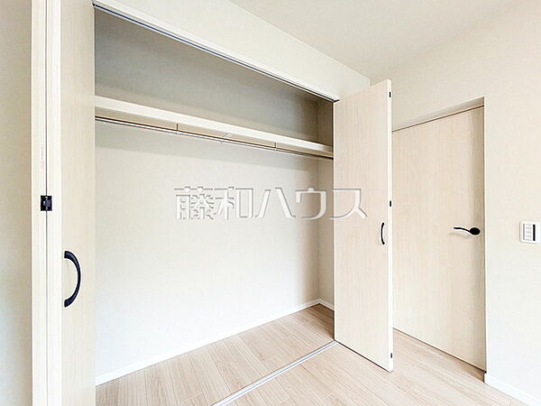 収納　【志木ニュータウン東の森弐番街壱号棟】