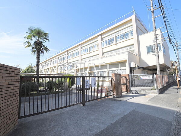 東大和市立第二小学校 (600m)