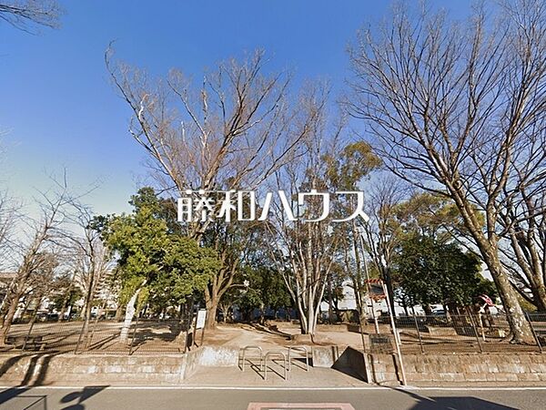 上新井西公園 (200m)