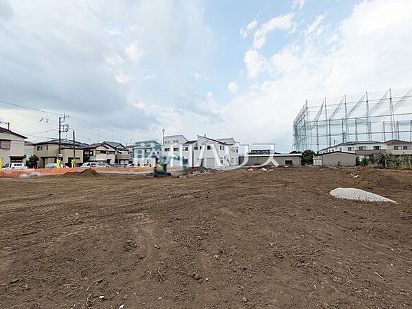 現場風景　ハウスメーカーから建物プランまで、あなたの「夢」を「カタチ」にできるフリースタイル分譲地で、夢のマイホームを建築してみませんか？【新座市野寺5丁目】