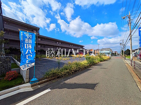 接道状況および現場風景　【三鷹市新川3丁目】