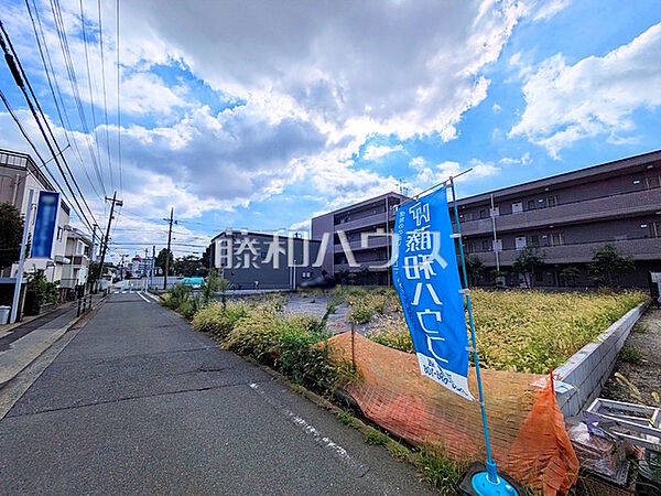 接道状況および現場風景　【三鷹市新川3丁目】